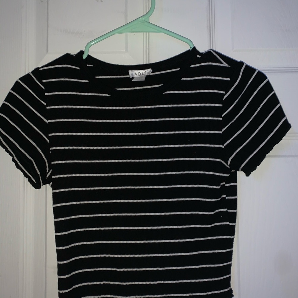Crop top - Picture 2 of 2